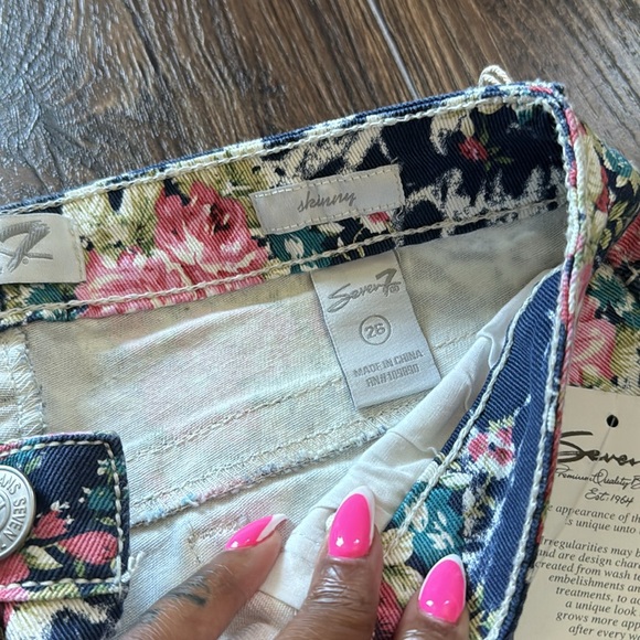 Floral Jeans - Picture 5 of 6